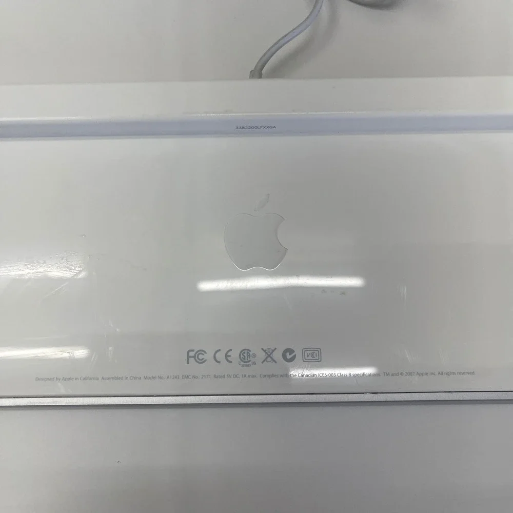 Genuine Apple Wired Keyboard with Numeric Keypad A1243 Aluminum USB Silver White